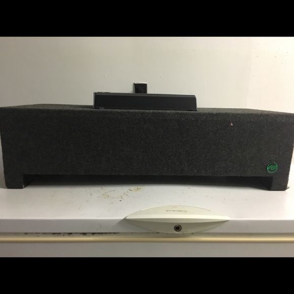 2 12’s in box with amp - Picture 6 of 6